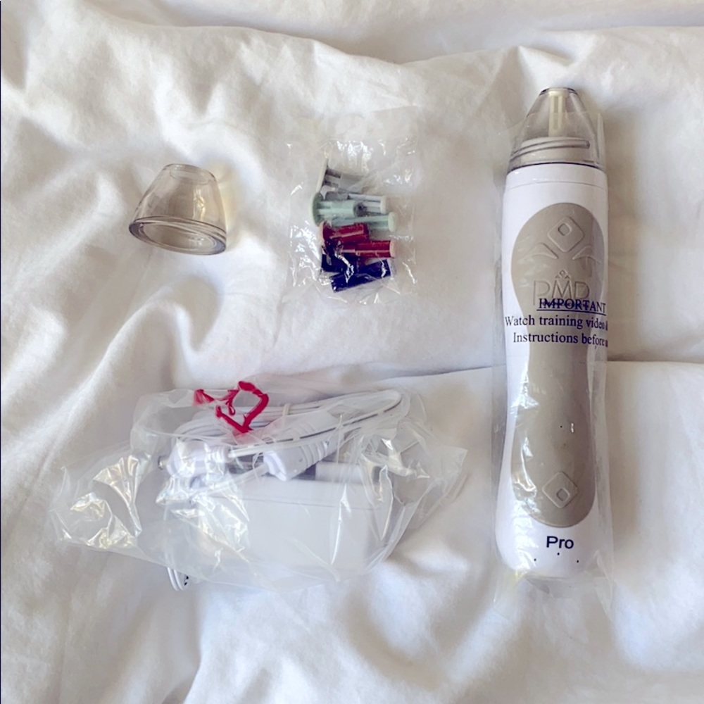 NWOT PMD Personal Microderm Pro